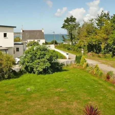 Holiday home Maison Trez Rouz, A 100m De La , Vue Crozon